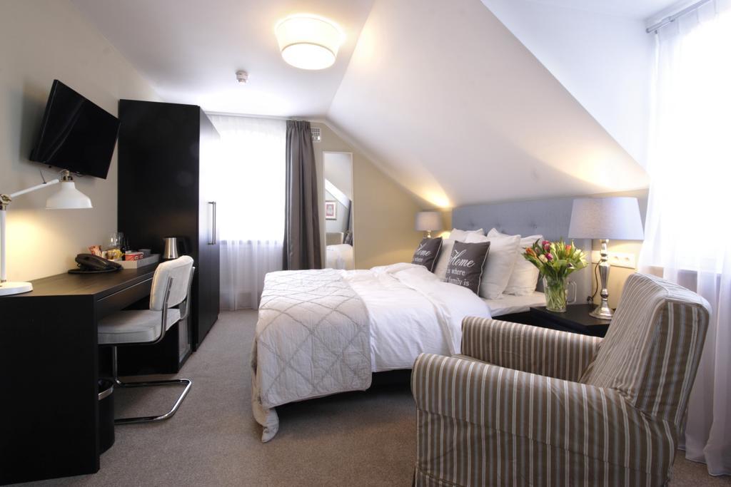 In De Witte Dame Hotel Bar Kitchen Apartments Grubbenvorst Bilik gambar